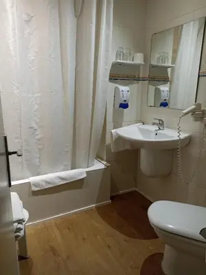 Un baño de Hotel Europa