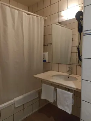 Un baño de Hotel Europa