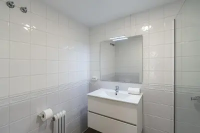Un baño de Apartamento con dos grandes terrazas en Girona