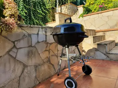 Barbacoa disponible para clientes en la villa