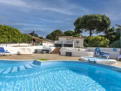 Piscina en o cerca de Holiday Home Mercury by Interhome