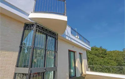 Un balcón o terraza de Nice Home In Santa Susanna With Kitchen