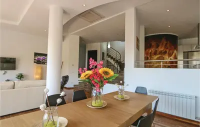 Zona de estar de Nice Home In Santa Susanna With Kitchen