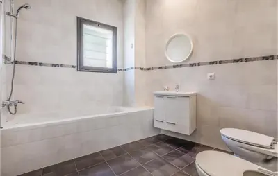 Un baño de Nice Home In Santa Susanna With Kitchen