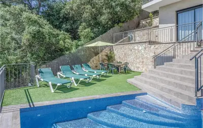 Piscina en o cerca de Nice Home In Santa Susanna With Kitchen