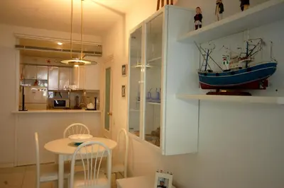 Una cocina o zona de cocina en Lets Holidays BEACH APARTMENT 2 rooms with PARKING