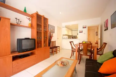Una cocina o zona de cocina en Lets Holidays BEACH APARTMENT 2 rooms with PARKING
