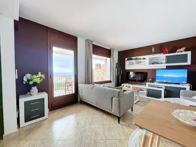 Una cocina o zona de cocina en LETS HOLIDAYS Sea views apartment pool in Sa Gabarra