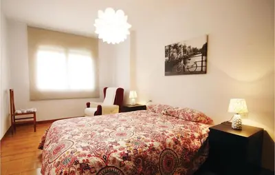 Cama o camas de una habitación en Gorgeous Apartment In Pineda De Mar