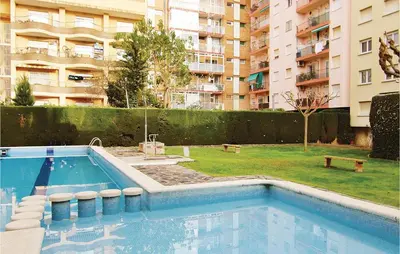 Piscina en o cerca de Gorgeous Apartment In Pineda De Mar