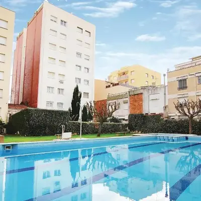 Gorgeous Apartment In Pineda De Mar