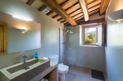 Un baño de Can Jan de Castanyet