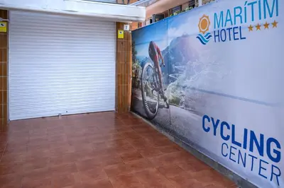 Montar en bicicleta en GHT Maritim o alrededores