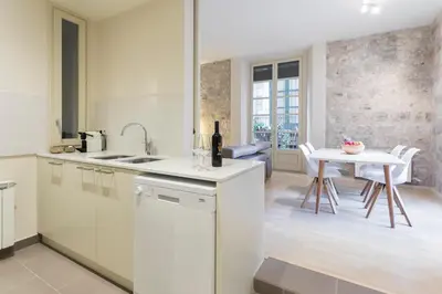 Una cocina o zona de cocina en Bravissimo Cort Reial-1B