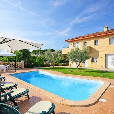 Catalunya Casas Tranquil Costa Brava Retreat with private suite!