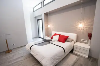 Cama o camas de una habitación en Catalunya Casas Modern Marvel,15 min to Costa Brava beaches!