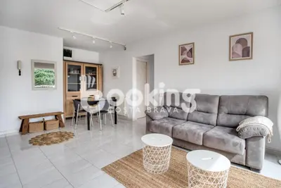 Zona de estar de Blanco Apartament per 6 persones a 5 minuts de la Platja Gran