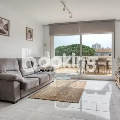 Blanco Apartament per 6 persones a 5 minuts de la Platja Gran