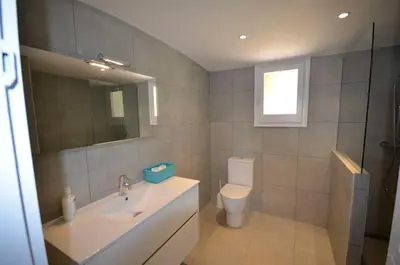 Un baño de MIRADOR 4