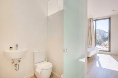 Un baño de Flateli - Exclusivo Plaça Catalunya 4-1