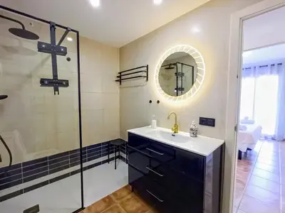 Un baño de MARITIM CENTRAL 
