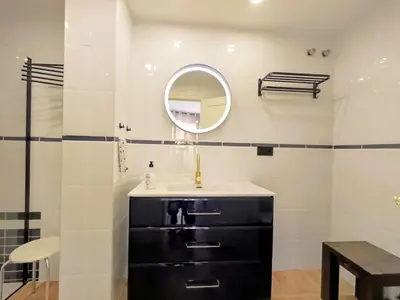 Un baño de MARITIM CENTRAL 