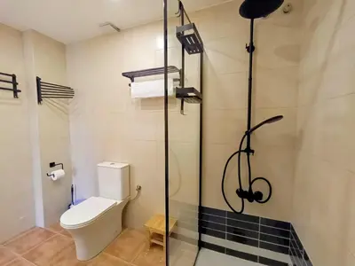 Un baño de MARITIM CENTRAL 