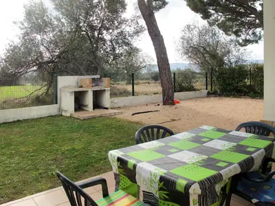 Jardín al aire libre en Holiday Home Bretos by Interhome