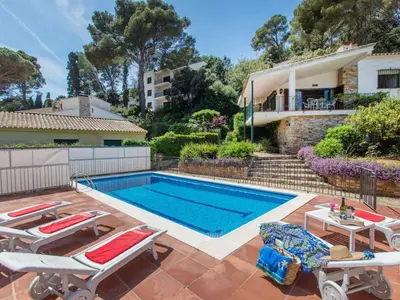Piscina en o cerca de Holiday Home Hector by Interhome