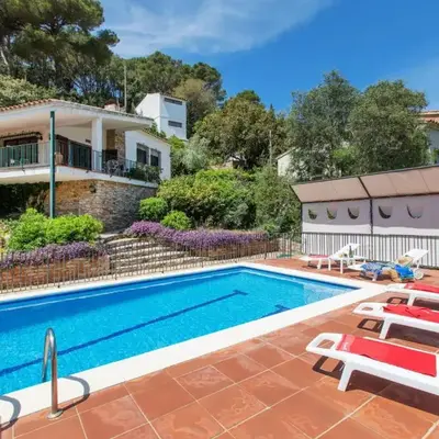 Holiday Home Hector by Interhome