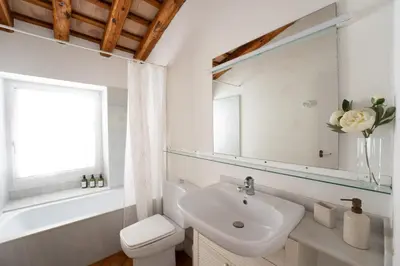 Un baño de Deco - Casa Voltes Peratallada
