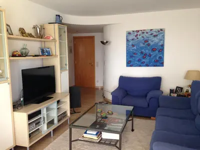 Una televisión o centro de entretenimiento en Blue Ocean
