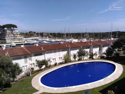 Piscina en o cerca de A&A Brothers Boutique -The Suites Apartments-