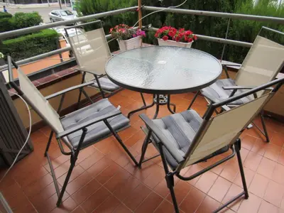 Un balcón o terraza de Apartament per 4 persones a Doctor Fleming a 5 minuts de la Platja Gran