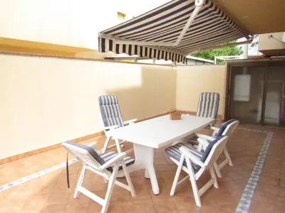 Plano de Saromar I Apartament amb gran terrassa, per 6 persones a 5 minuts de la Platja Gran