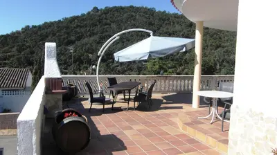 Vista general de una montaña o vista desde la casa o chalet