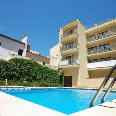 Lets Holidays CENTRIC APARTMENT with POOL in TOSSA