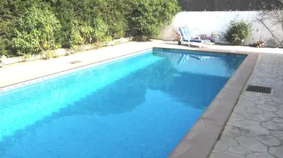 Piscina en o cerca de Can Ronia