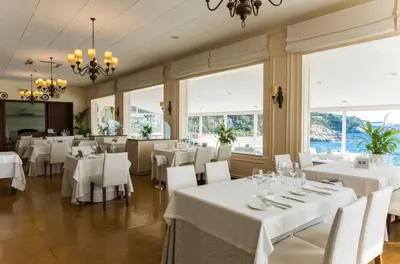 Un restaurante o sitio para comer en Hotel Costa Brava