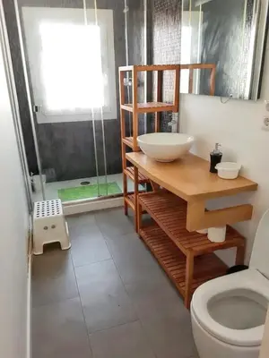 Un baño de Charming House in Palamós near Beaches
