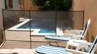Piscina en o cerca de Casa Mar y Piscina (solo familias)