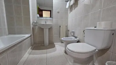Un baño de Hostal Los Maños