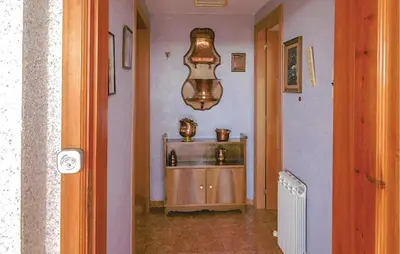 Una cocina o zona de cocina en Lovely Home In Maçanet De La Selva