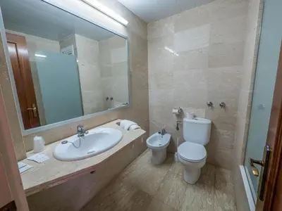 Un baño de Hotel Golden Sand