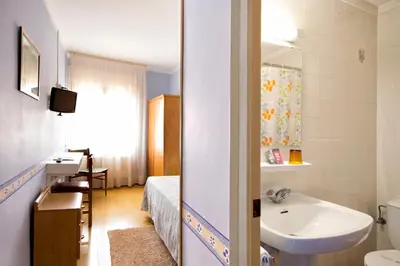 Un baño de Hostal Fabrellas