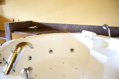 Un baño de Mas la Casassa