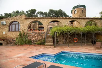Piscina en o cerca de Mas Tomas