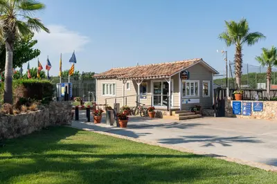 Edificio en el que se encuentra el camping