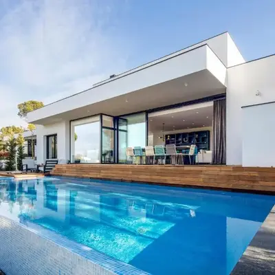 Holiday Rentals at Camiral