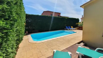 Piscina en o cerca de Villa Pals Carles Piscina